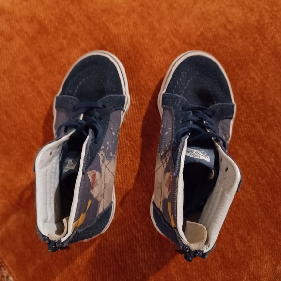 Vans Shark High Tops • Kids 11.5 • Back To School - Picture 6 of 9